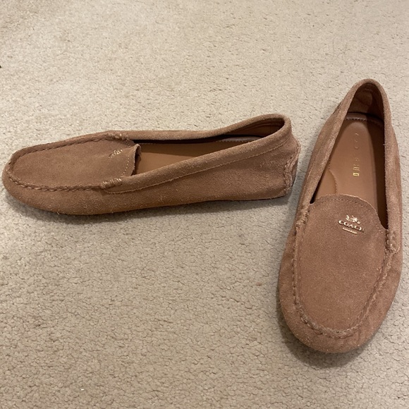 Coach 7 1/2 Camel Suede Moccasins - Picture 2 of 9